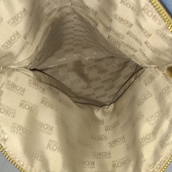 **WKEND SALE** Michael Kors Metallic Pale Gold Bedford Tassel Med - Picture 7 of 16